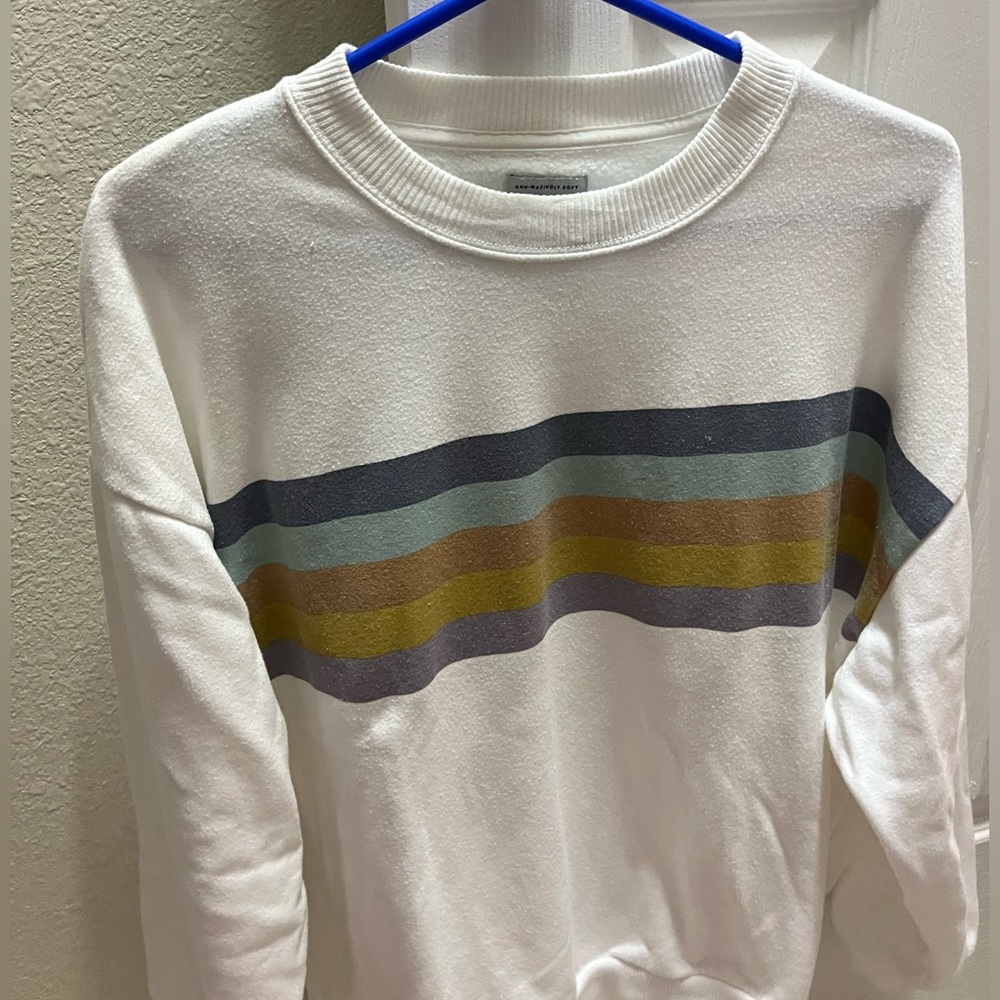 American Eagle Striped Crewneck!